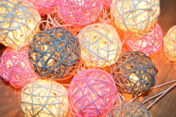 Mixed Color Rattan Balls Light